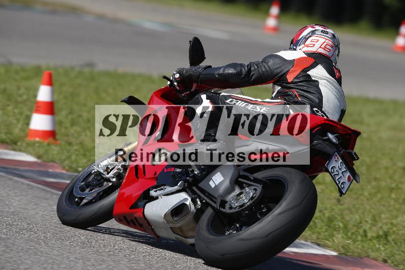 /Archiv-2024/29 12.06.2024 MOTO.CH Track Day ADR/Gruppe gelb/backside